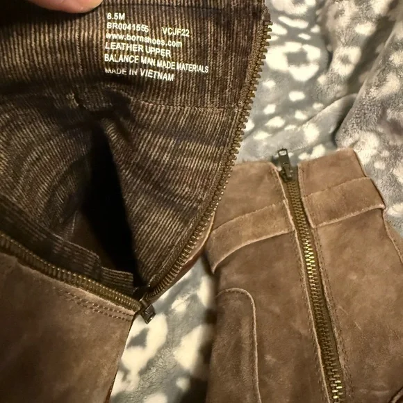 Born Hailey Platform Ankle Boots Like New - Picture 9 of 11